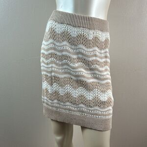 Beautiful ANTHROPOLOGIE crochet knit sweater skirt size medium